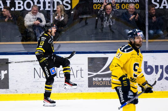 Västerås Trevor Cheek avgör med 5-4 målet i