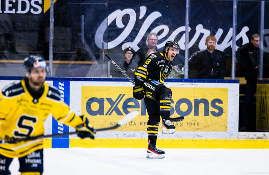 Västerås Trevor Cheek avgör med 5-4 målet i