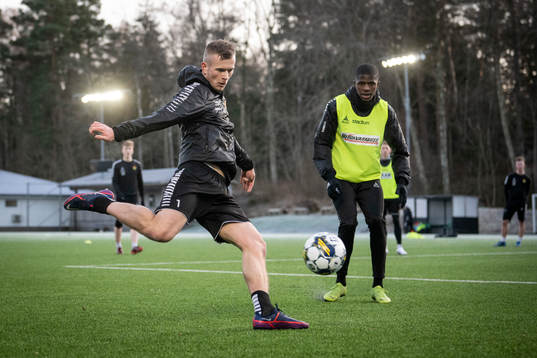 Alexander Ahl Holmström och Chisom Chidu