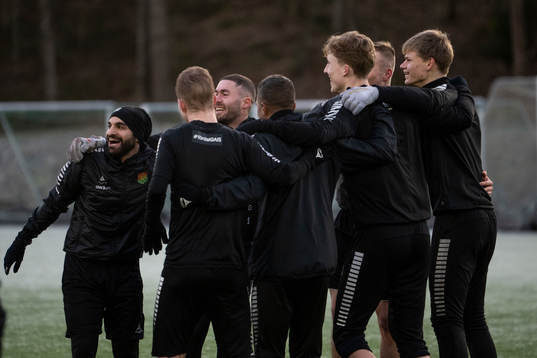 GAIS spelare jublar