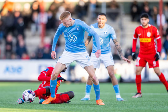 Nordsjällands Mohammed Diomande och Malmö FFs Hugo Larsson