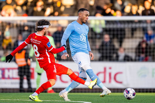 Nordsjällands Emiliano Marcondes och Malmö FFs Derek