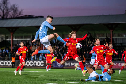 Malmö FFs Noah Eile och Isaac Kiese Thelin