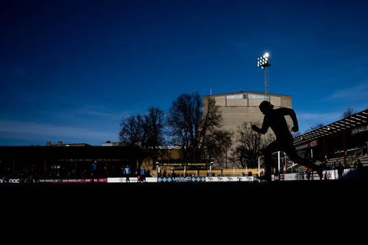 Malmö FFs spelare värmer upp
