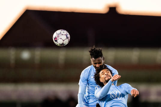 Malmö FFs Emmanuel Lomotey och Joseph Ceesay
