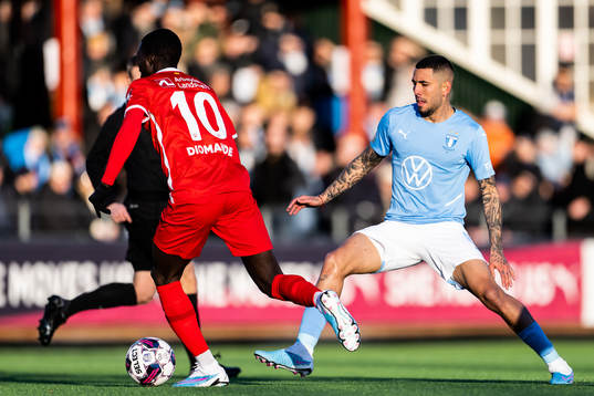 Nordsjällands Mohammed Diomande och Malmö FFs Sergio Pena