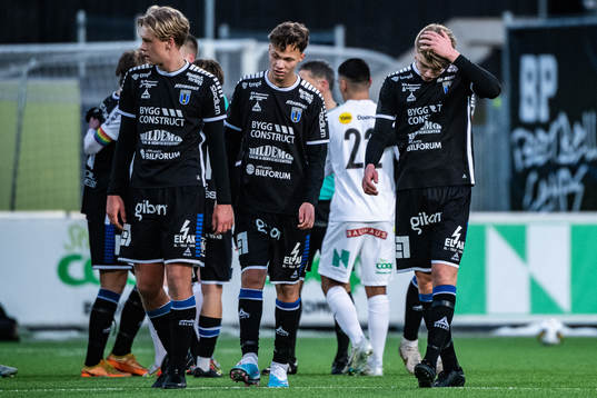 Sirius Elias Lindström deppar med lagkamrater