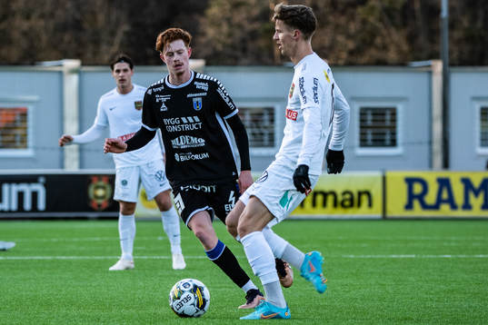Sirius August Ljungberg och Brommapojkarnas Samuel Leach