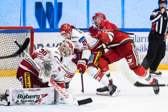Modos målvakt Kristers Gudlevskis och Modos Emil Wahlberg