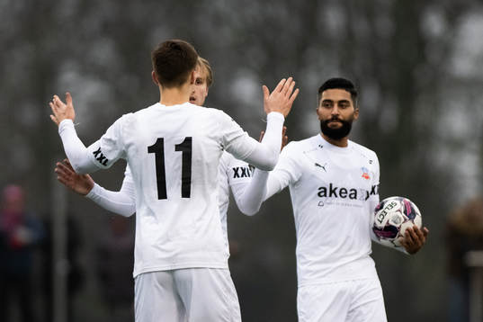 Helsingborgs Thomas Roberts och Amin Al Hamawi jublar