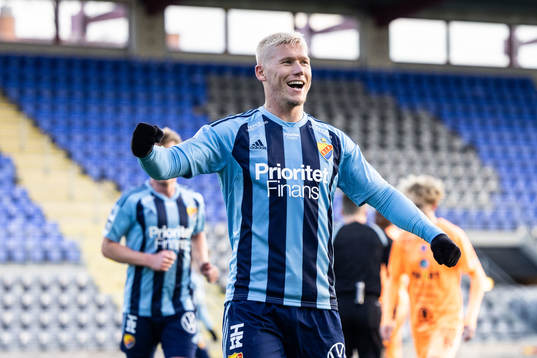 Djurgårdens Victor Edvardsen jublar