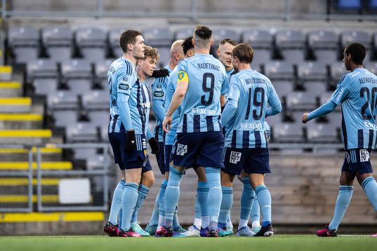 Djurgårdens Wilmer Odefalk jublar med lagkamrater