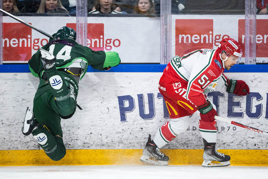 Färjestads Victor Ejdsell och Frölundas Mats Rosseli Olsen