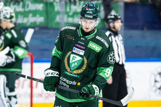 Färjestads Eric Engstrand deppar