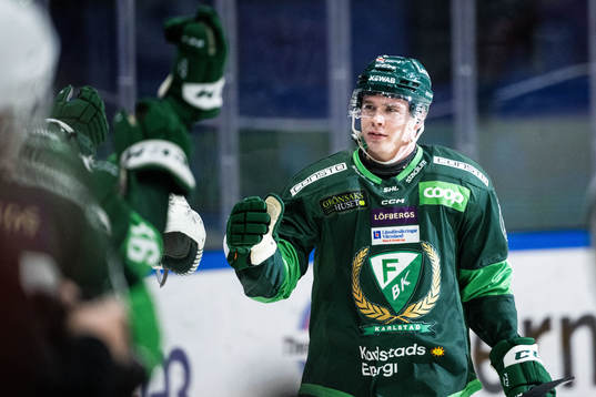 Färjestads Oscar Lawner jublar