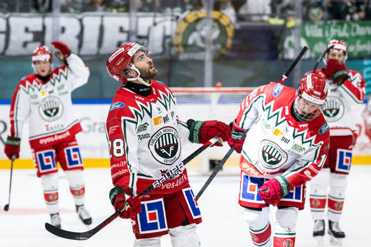 Frölundas Anthony Greco deppar med lagkamrater