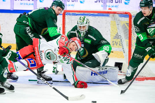 Färjestads Joakim Nygård och målvakt Matthew Tomkins