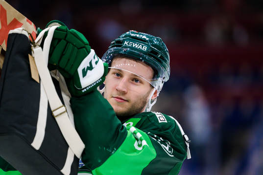 Färjestads Eric Engstrand jublar
