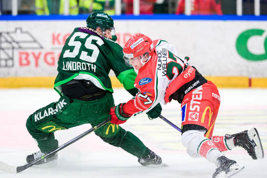 Färjestads Max Lindroth och Frölundas Jere Innala