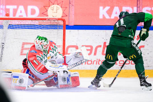 Frölundas målvakt Lars Johansson och Färjestads Joakim