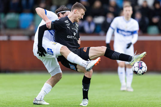 IFK Göteborgs Gustav Svensson och Halmstads Viktor Granath