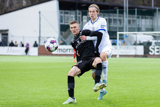 Halmstads Viktor Granath och IFK Göteborgs Johan Bångsbo