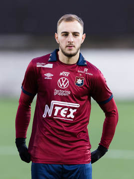 Örgrytes Amel Mujanic på line up innan träningsmatchen i