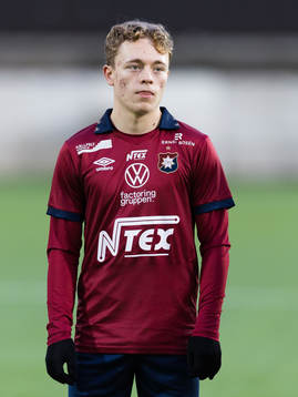 Örgrytes William Alder på line up innan träningsmatchen