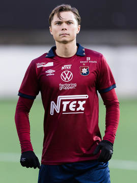 Örgrytes Linus Tagesson på line up innan träningsmatchen