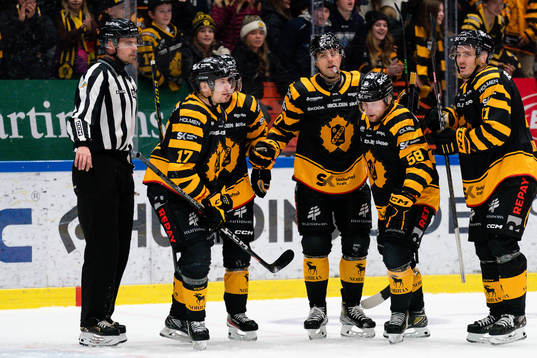 Skellefteås Joakim Lindström jublar
