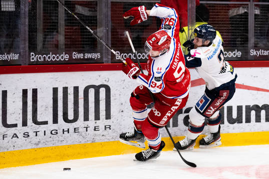 Timrås Sebastian Hartmann och Linköpings Linus Hultström