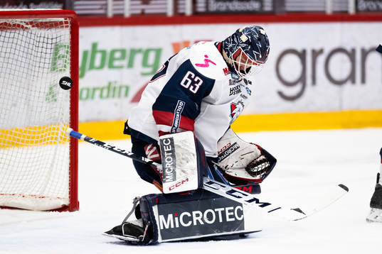 Linköpings målvakt Marcus Högbergs släpper in 2-0 av