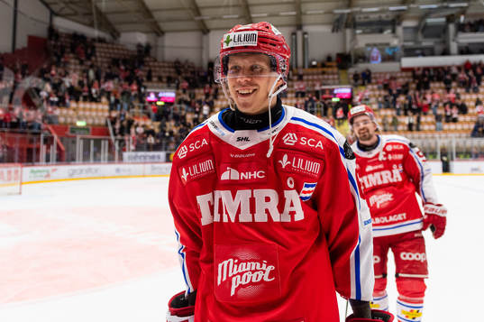 Timrås Joonas Lyytinen jublar