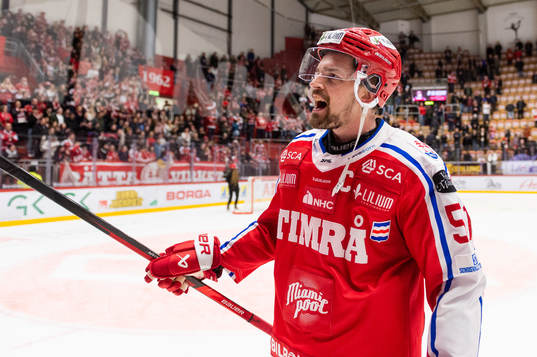 Timrås Anton Lander jublar