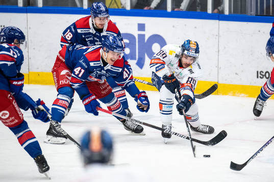 Oskarshamns Johan Johnsson  och Växjös Jayden Halbgewachs