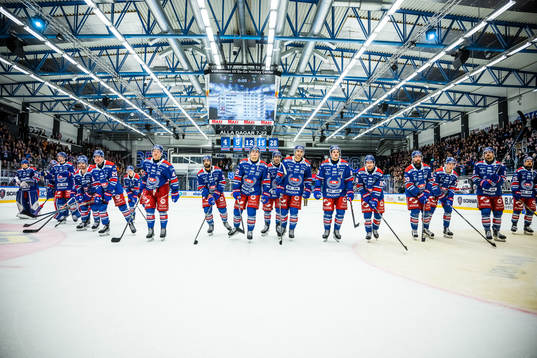 Oskarshamns spelare jublar