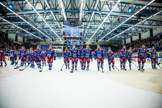 Oskarshamns spelare jublar