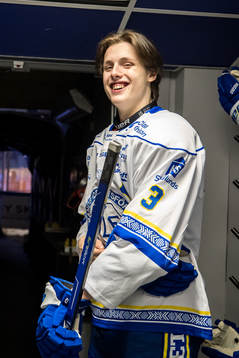Leksands Anton Johansson innan ishockeymatchen i SHL mellan
