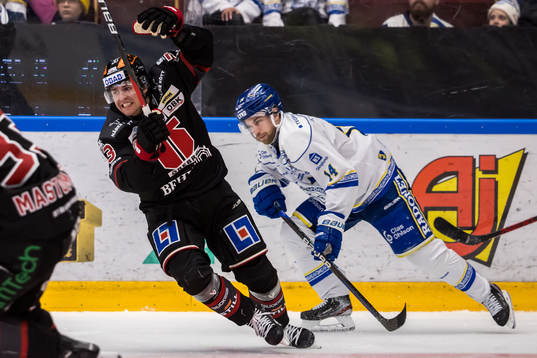 Örebros Oliver Eklind och Leksands Oskar Lang