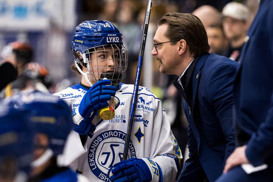Leksands Felix Unger Sörum och Leksands tränare Björn