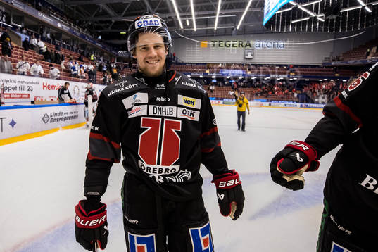 Örebros William Wikman jublar