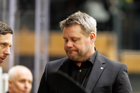 Östersunds tränare Kjell-Åke Andersson deppar