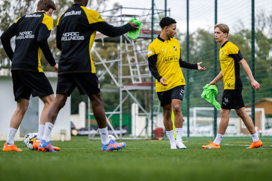 Momodou Lamin Sonko och Pontus Dahbo
