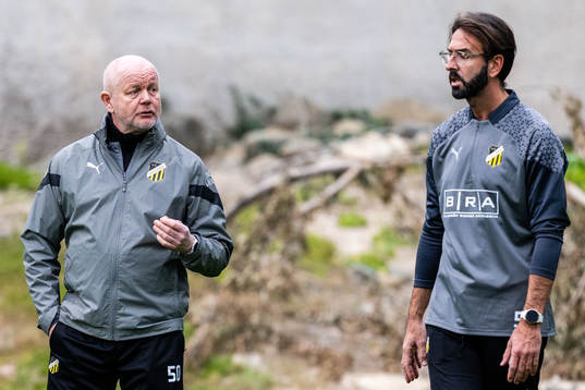 Tränare Per-Mathias Høgmo och fystränare Jordi Gonzalez