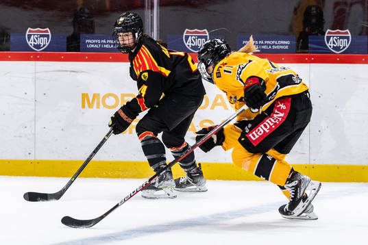 Brynäs Sara Cajanova och Luleås Josefine Persson