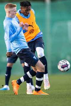 Hugo Larsson och Samuel Kotto
