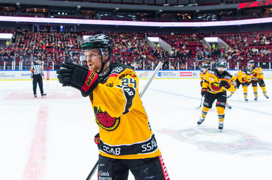 Luleås Brendan Shinnimin jublar
