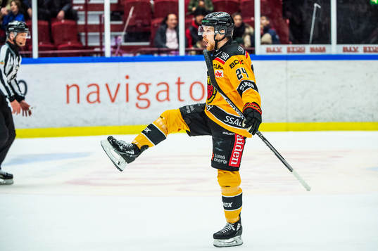 Luleås Brendan Shinnimin jublar