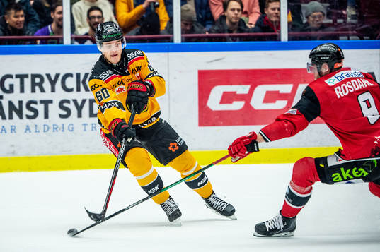 Luleås Julius Honka mot Malmö Redhawks Kim Rosdahl