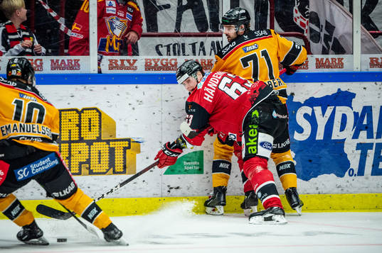 Malmö Redhawks Fredrik Händemark mot Luleås Einar